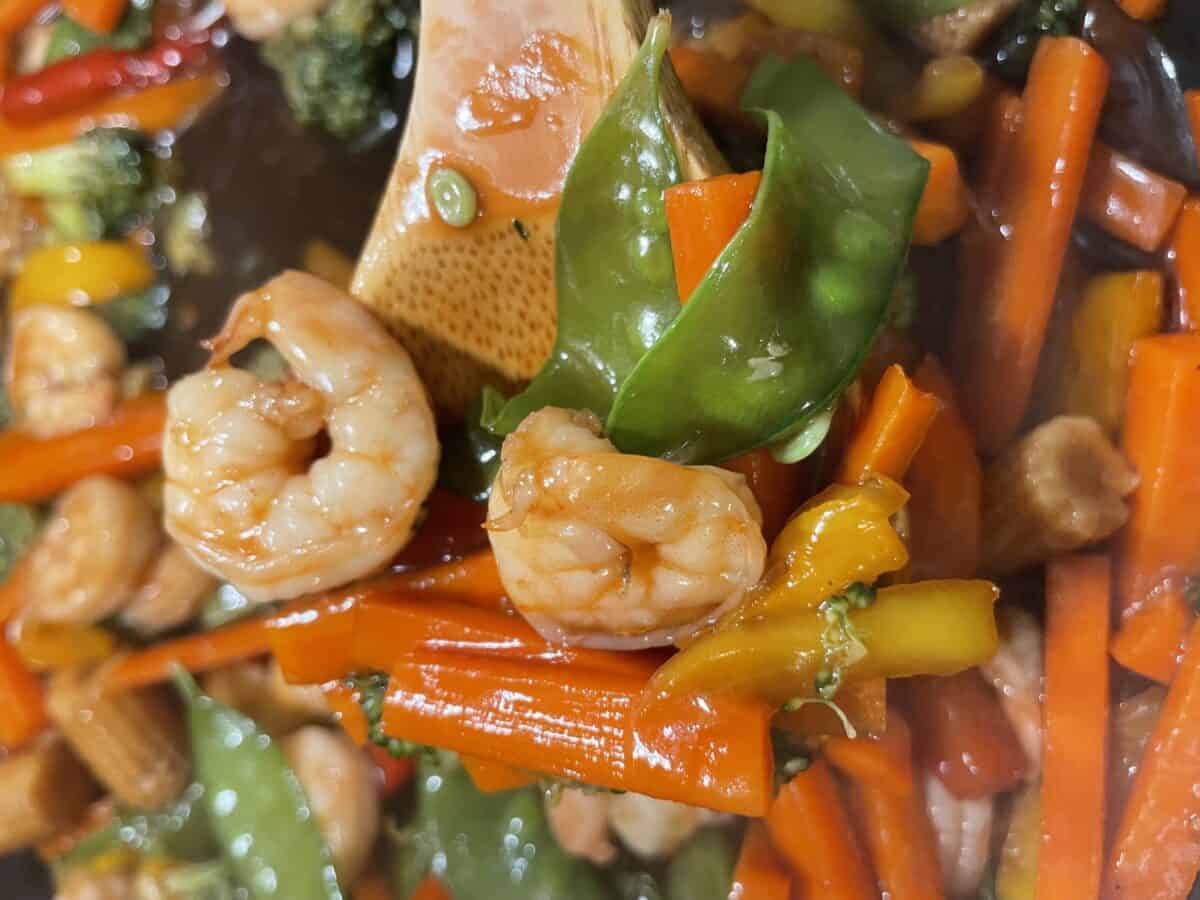 Shrimp Stir Fry - shrimp, peas, carrots, peppers, broccoli, and stir fry sauce.