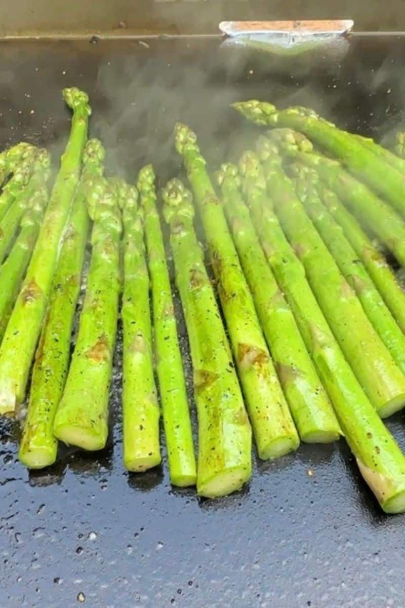 Steaming Asparagus on a Blackstone Griddle