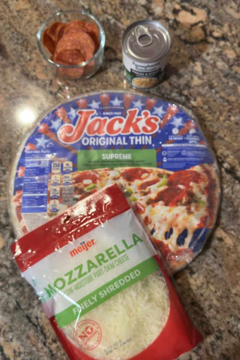 Frozen Pizza in Pizza Oven Ingredients